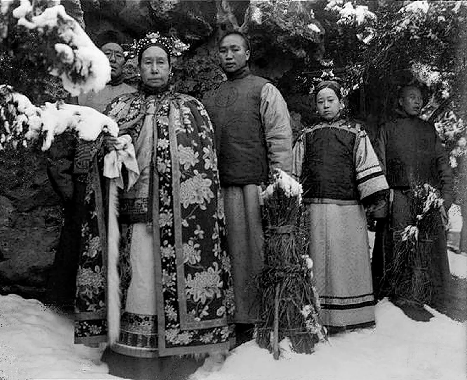 1903年,慈禧太后在颐和园赏雪景